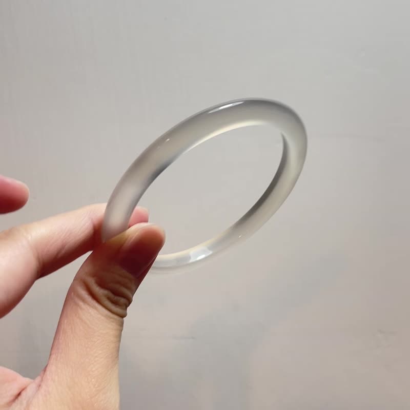 兔宝顽石//玻璃体马达加斯加玉髓 内径58mm - 手链/手环 - 玉石 
