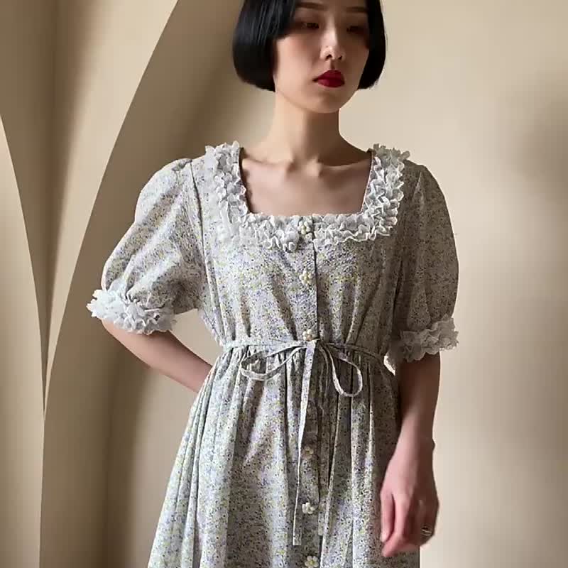 淡淡灰紫色 復古格調U型領小碎花洋裝 甜美木耳邊高腰繫帶連身裙 - 洋装/连衣裙 - 棉 灰色