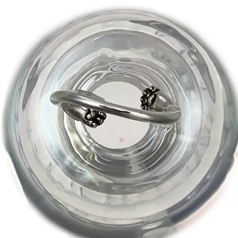 Ring with cat's hand hugging fingers / silver925 / k18 / (one size fits all) - 戒指 - 其他金属 金色