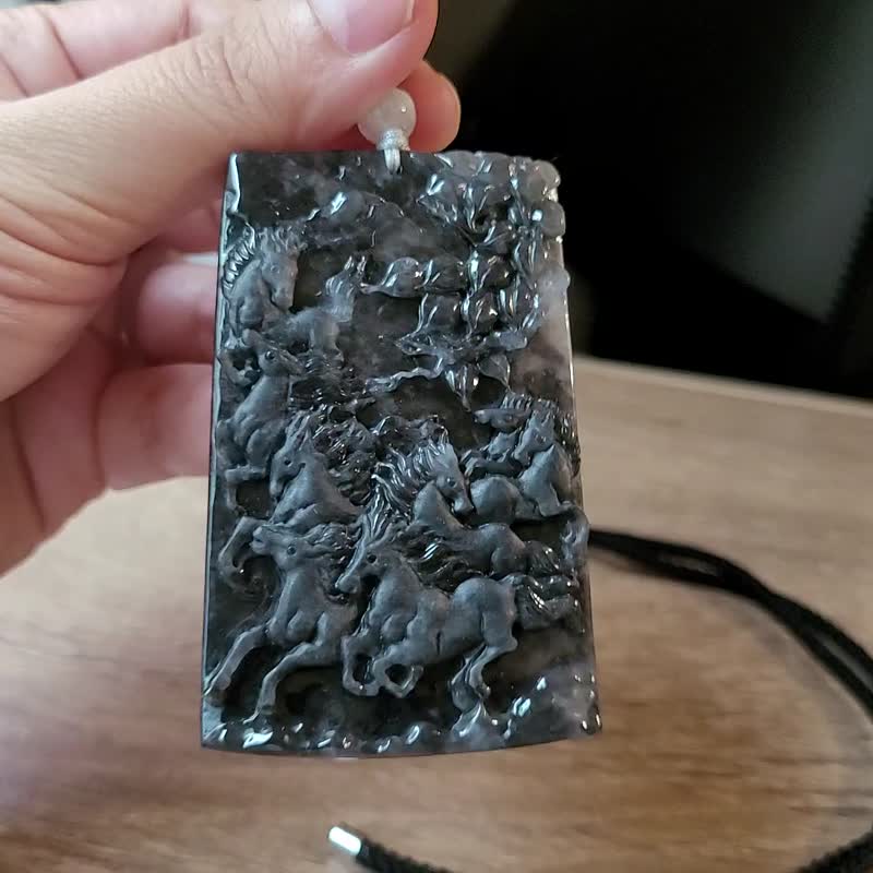 【纯翠】天然翡翠 冰透黑乌鸡双抛美八骏图项链 送礼首选 - 项链 - 玉石 黑色