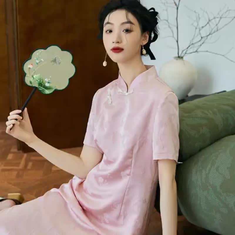 新中式设计感中国风 修身显瘦 小众气质复古风提花改良旗袍洋装 - 洋装/连衣裙 - 其他材质 粉红色