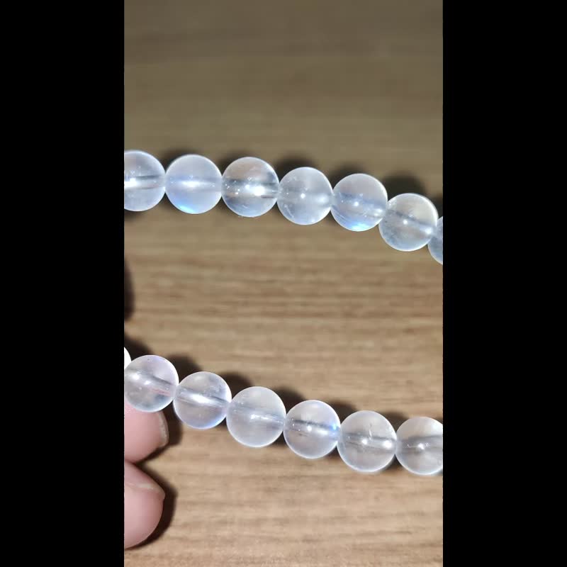 【订制品】蓝月光石 奶油体  4-10mm 蓝月亮 手串 天然水晶 - 手链/手环 - 水晶 