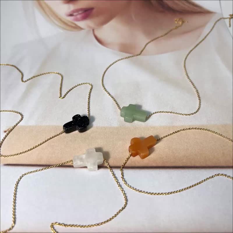 横式十字架天然水晶镀金项链 白水晶 红玛瑙 蓝砂石 东菱玉 送礼 - 项链 - 水晶 多色