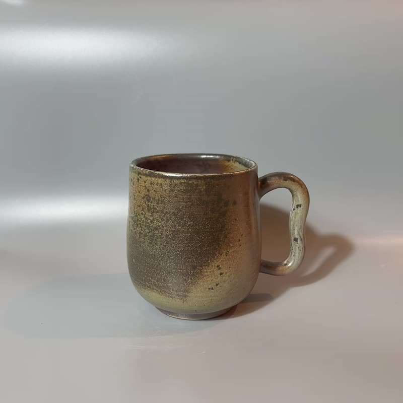 柴烧古朴落灰马克杯 / 啤酒杯 / 小平凡手作 - 茶具/茶杯 - 陶 
