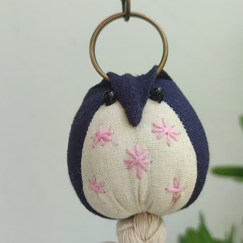 Owl Bag Charm - 手工制作白色棉流苏猫头鹰 - 钥匙链/钥匙包 - 棉 蓝色
