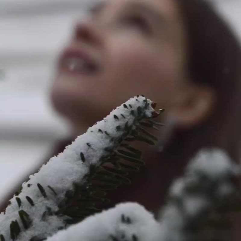 Earrings Simeiz with crystals in sand colour - 耳环/耳夹 - 其他材质 蓝色