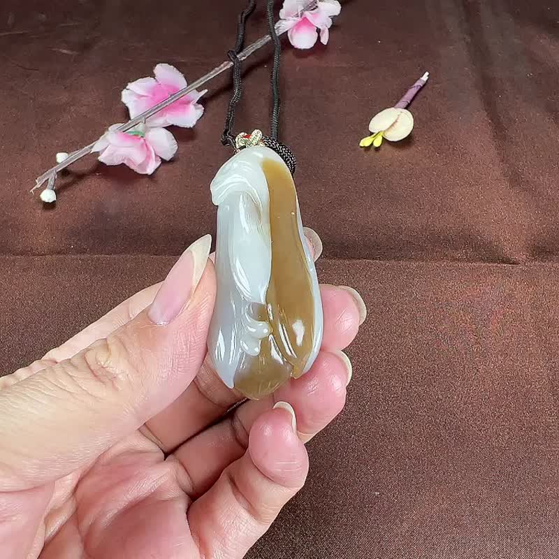 秒杀价 收藏级天然新疆和田玉且末糖玉兰花吊坠 玉质细腻温润 - 手链/手环 - 玉石 
