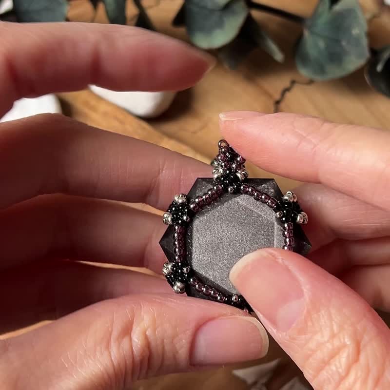 玻璃米珠x天然石 双面设计 银曜石 六角形 串珠吊坠 配宝石链 - 项链 - 水晶 银色