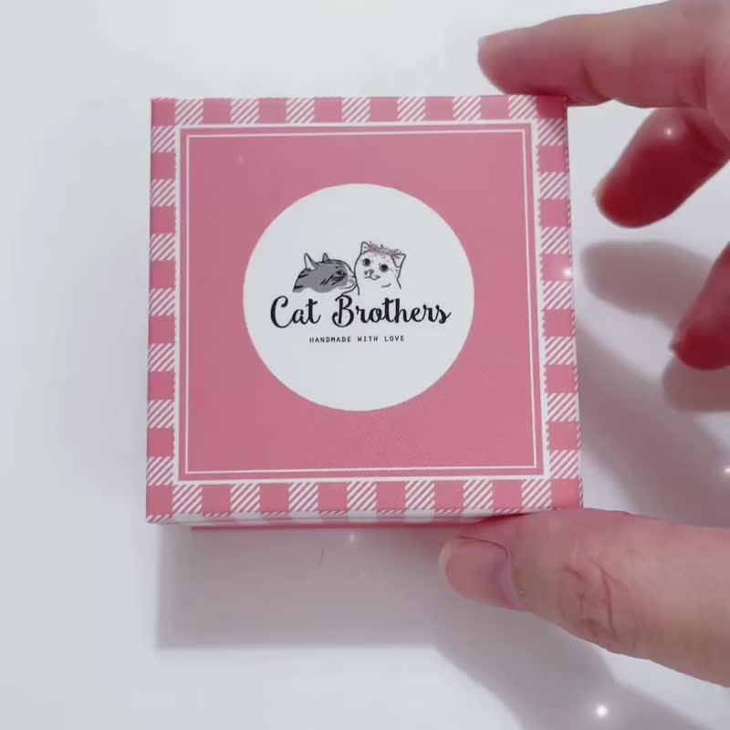 Little red riding hood earrings, Fairy tale earrings, Cat Earrings,Wolf Earrings - 耳环/耳夹 - 粘土 多色