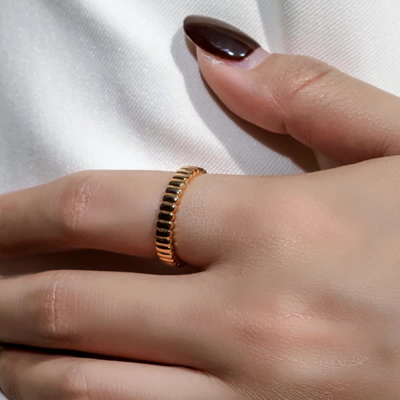 精致条纹戒 | 纯银 | 包邮 | Belinda轻珠宝 - 戒指 - 纯银 金色