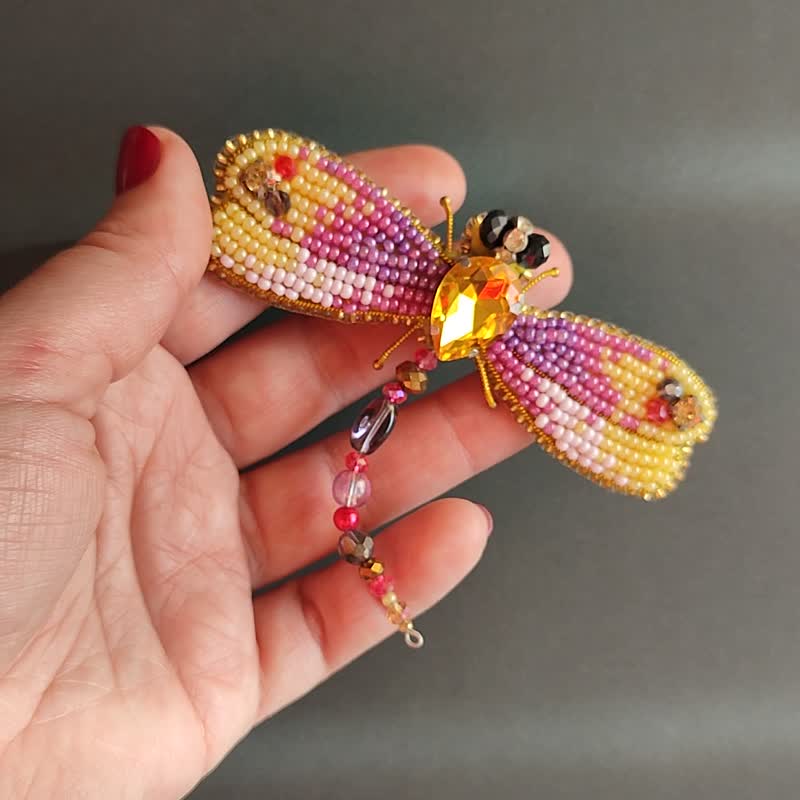 蜻蜓刺绣胸针  手工水钻串珠胸针  送给妻子的礼物  订制牛仔夹克 - 胸针 - 玻璃 黄色