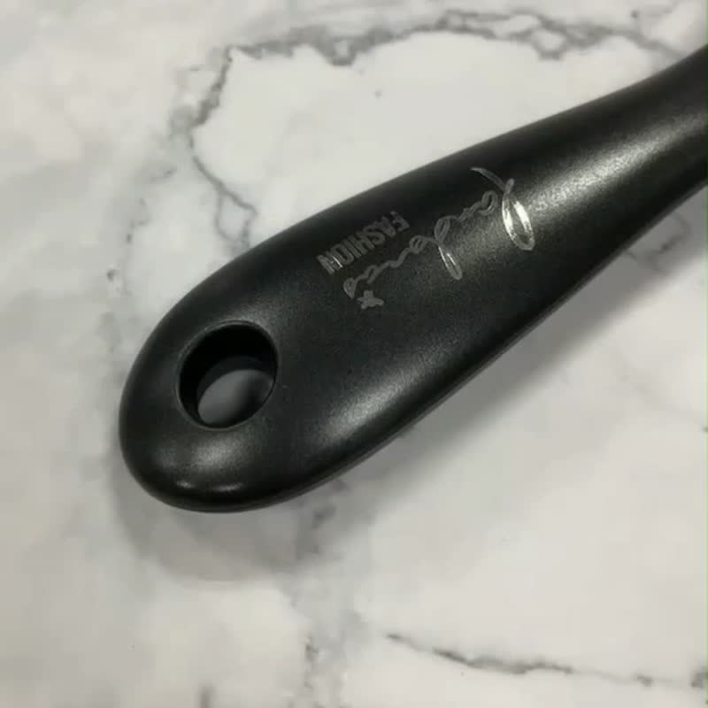 Lasen3D弹性抗纠结梳  | 潘朵拉的美妆盒 - 彩妆刷具/镜子/梳子 - 塑料 多色