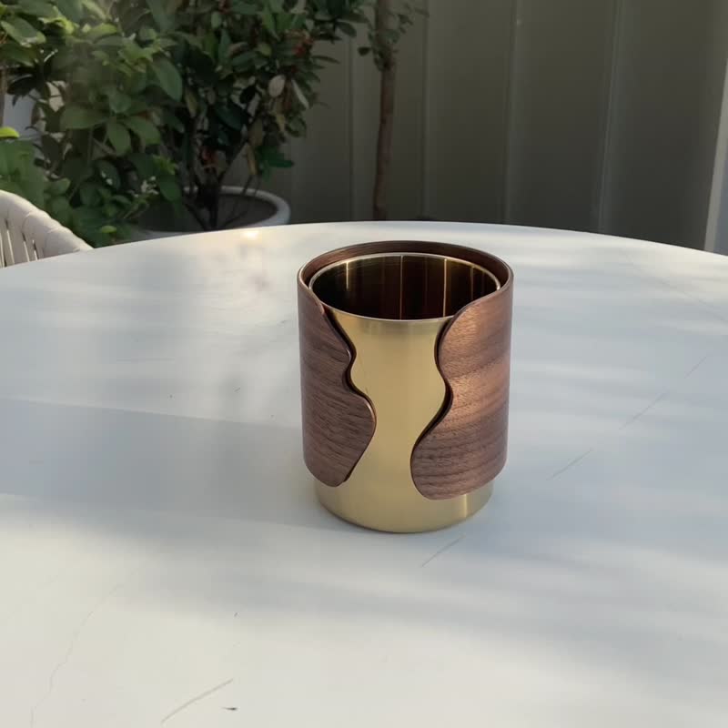 浮岛笔筒原创限量手工创意简约现代北美黑胡桃木礼物礼盒装收纳筒 - 收纳用品 - 木头 咖啡色