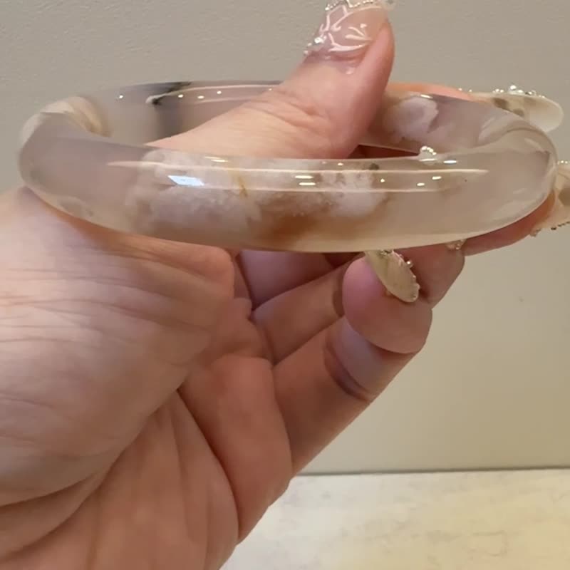 樱花玛瑙手镯 玛瑙手镯冰底水中成形花带水墨水草意境圈口55/56 - 手链/手环 - 玉石 