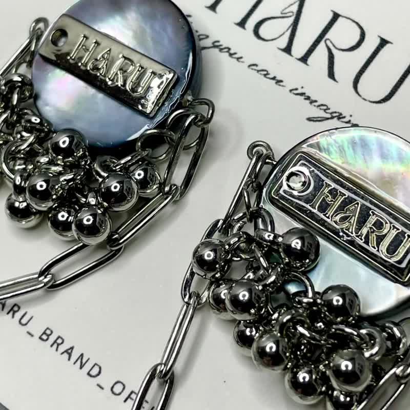 HARU 黑蝶贝质感冷调耳环 - 耳环/耳夹 - 贝壳 银色