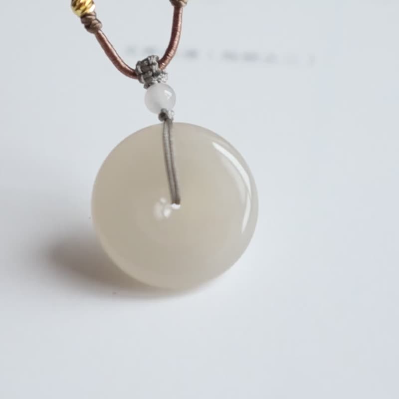 天然藕粉和田玉平安扣吊坠项链冰底藕粉清新淡雅平安喜乐顺遂无忧 - 项链 - 玉石 