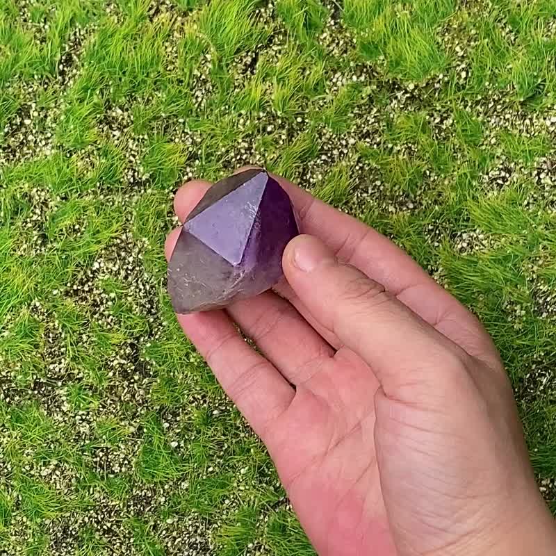 能量矿石-彩虹紫晶骨干 冥想 疗愈 避邪化煞 吸收负能量 快速出货 - 摆饰 - 水晶 紫色