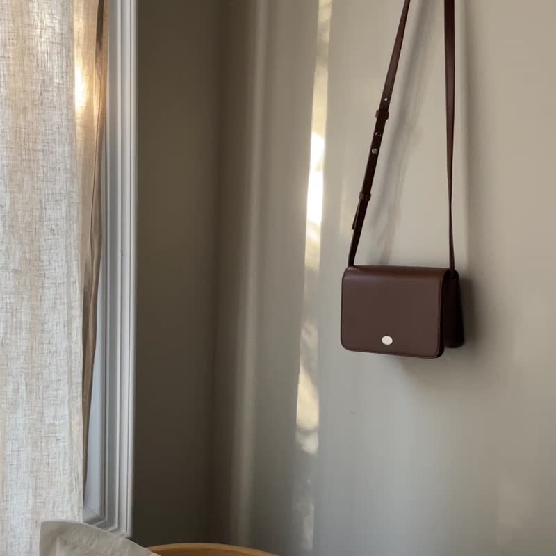 韩国 The Ally | BUNNY BAG | 深棕色 | 牛皮手袋 斜背包 - 侧背包/斜挎包 - 真皮 咖啡色