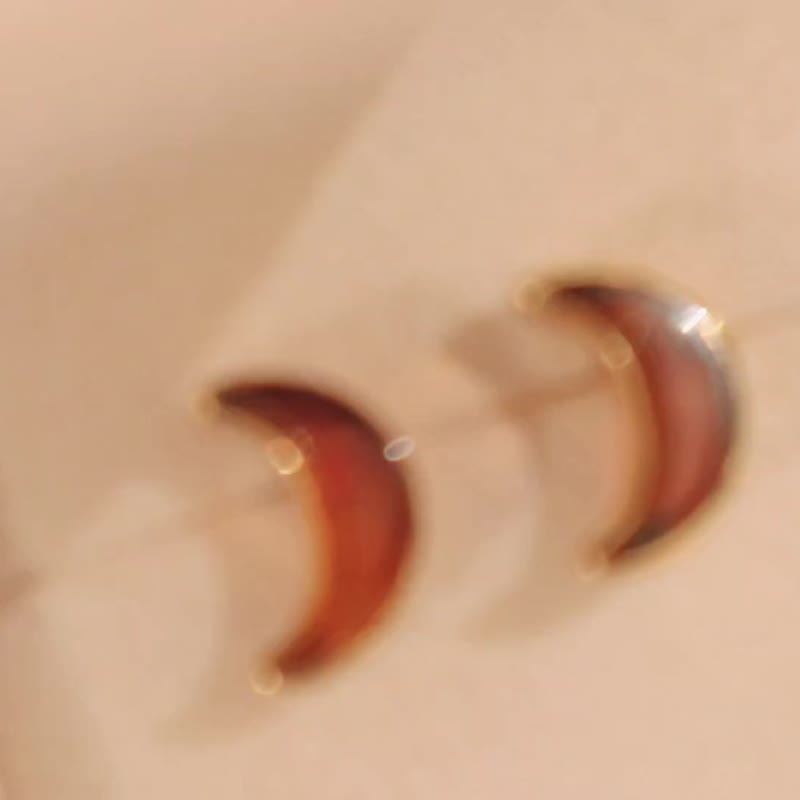 925 silver AMBER 月儿湾湾耳环。耳钉 - 耳环/耳夹 - 宝石 金色