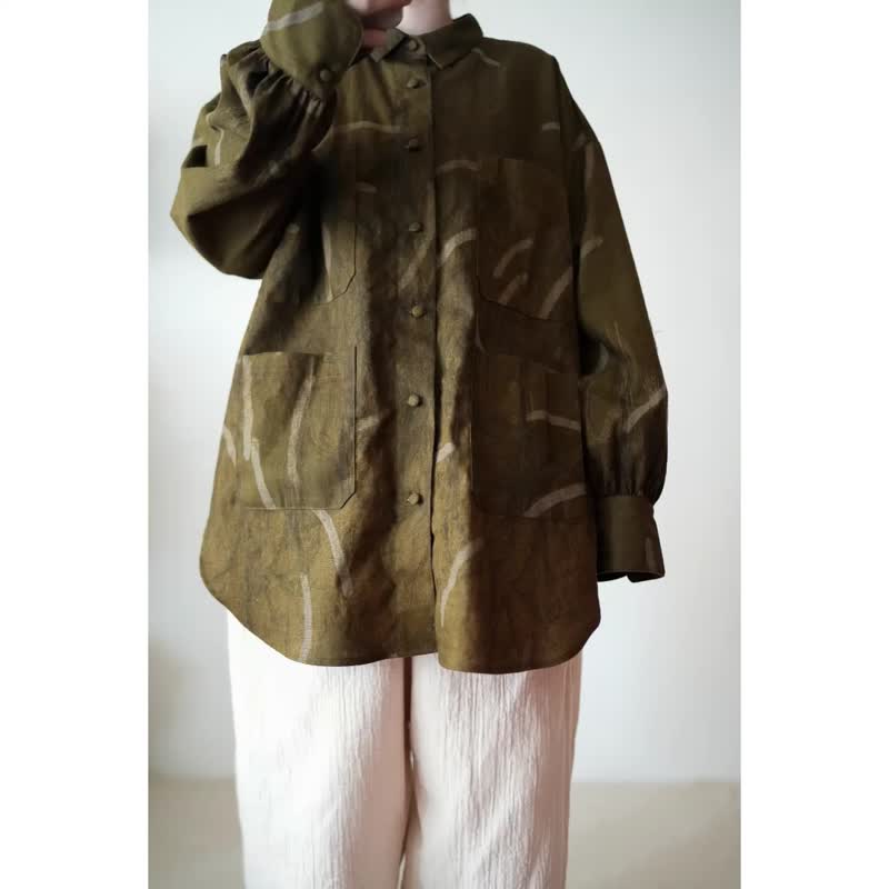 橄榄绿的碎碎长条长袖衬衫 - 女装衬衫 - 棉．麻 咖啡色