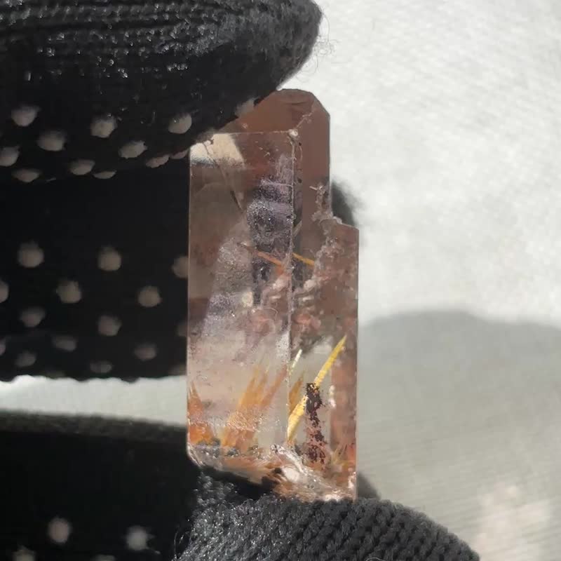板钛 钛晶 钛晶花 金发晶 天然水晶 冰透 摆设 水晶原矿 原石 - 摆饰 - 水晶 金色