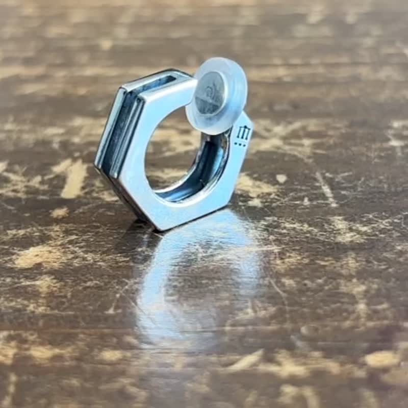 六角造型 男士耳环 / 925 纯银 单边贩售 / 银饰 / 台湾制造 / 包邮 / 男士礼物 / ER04 - 耳环/耳夹 - 纯银 