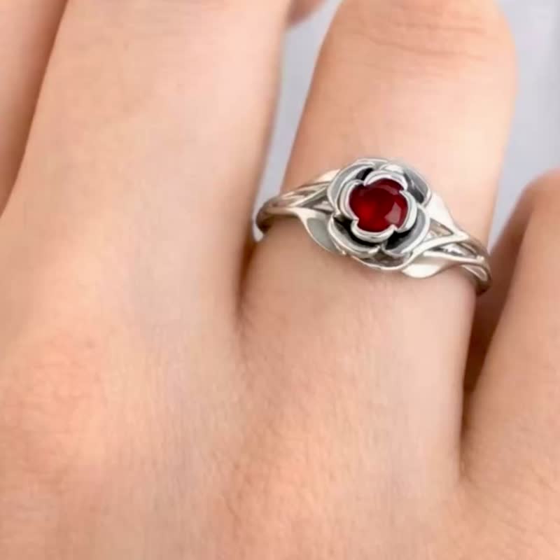 Ruby Flower rose ring, 925 Silver with  18K white Gold Plating, Gift for her - 戒指 - 贵金属 咖啡色