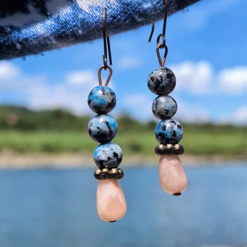 喜悦平衡垂坠耳环 - 耳环/耳夹 - 宝石 蓝色