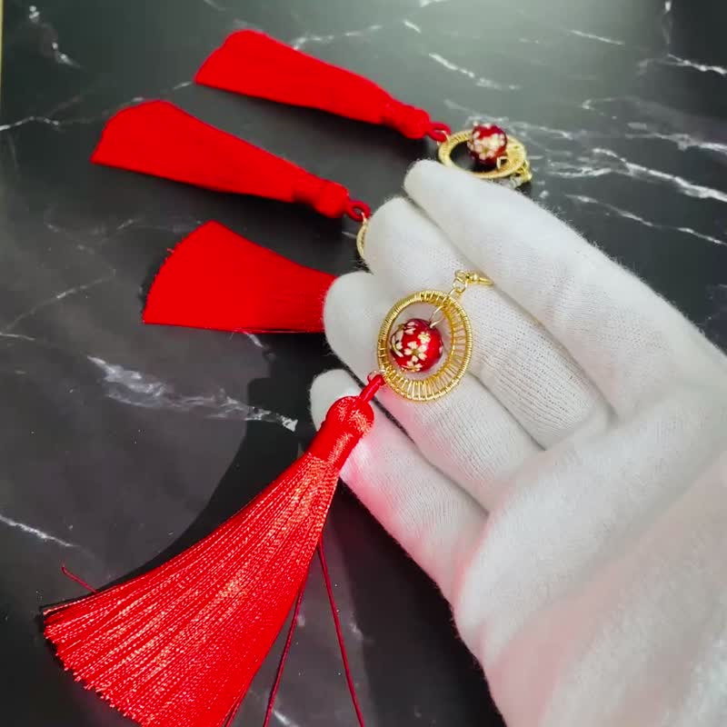 樱霞红色流苏钩形耳环/无孔耳环 耳環 耳夾 - 耳环/耳夹 - 绣线 红色