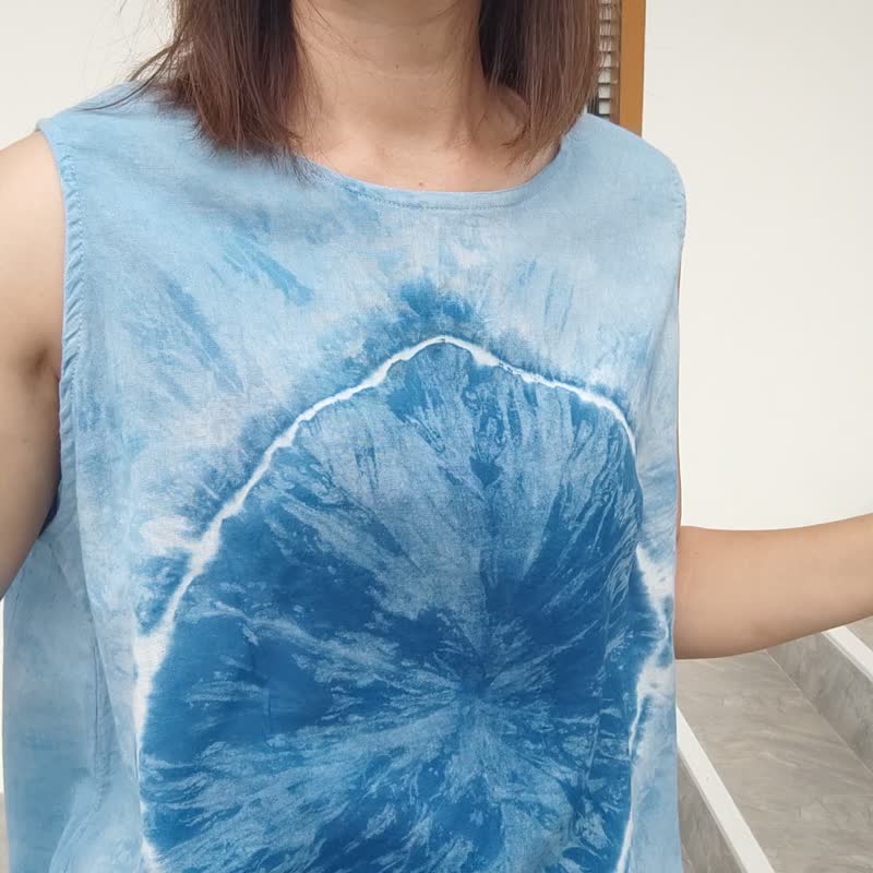 C Niamh - 扎染棉质无袖衬衫 - 女装上衣 - 棉．麻 蓝色