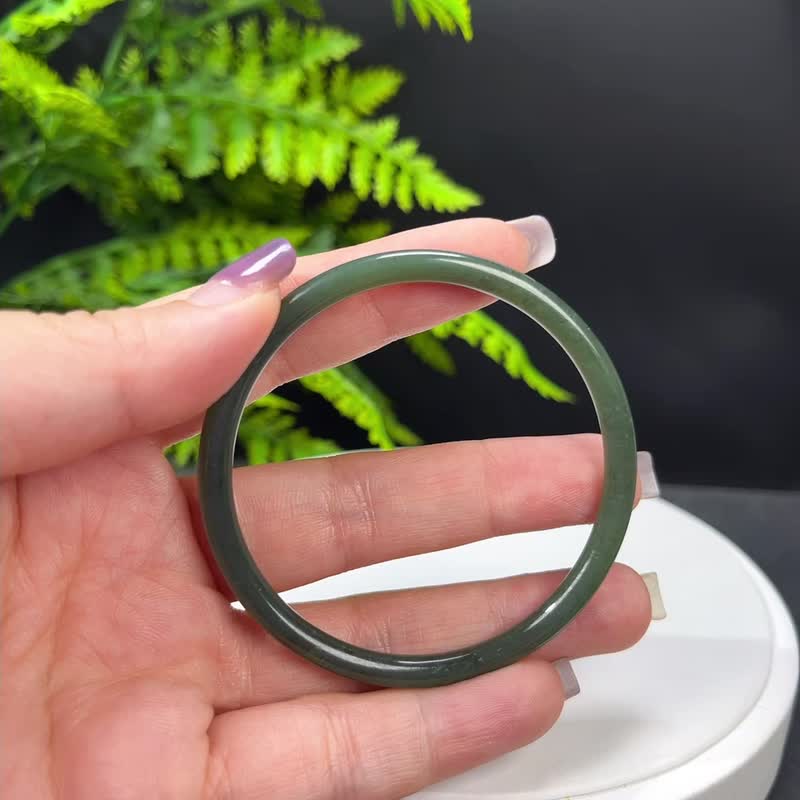 和田玉手镯 56MM 塔青叮当墨绿细玉手环 附证书 娇俏精细灵动可人 - 手链/手环 - 玉石 
