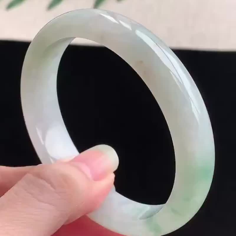 天然翡翠 缅甸 A玉 玉镯 • 糯冰种翡翠贵妃镯 - 手链/手环 - 玉石 绿色