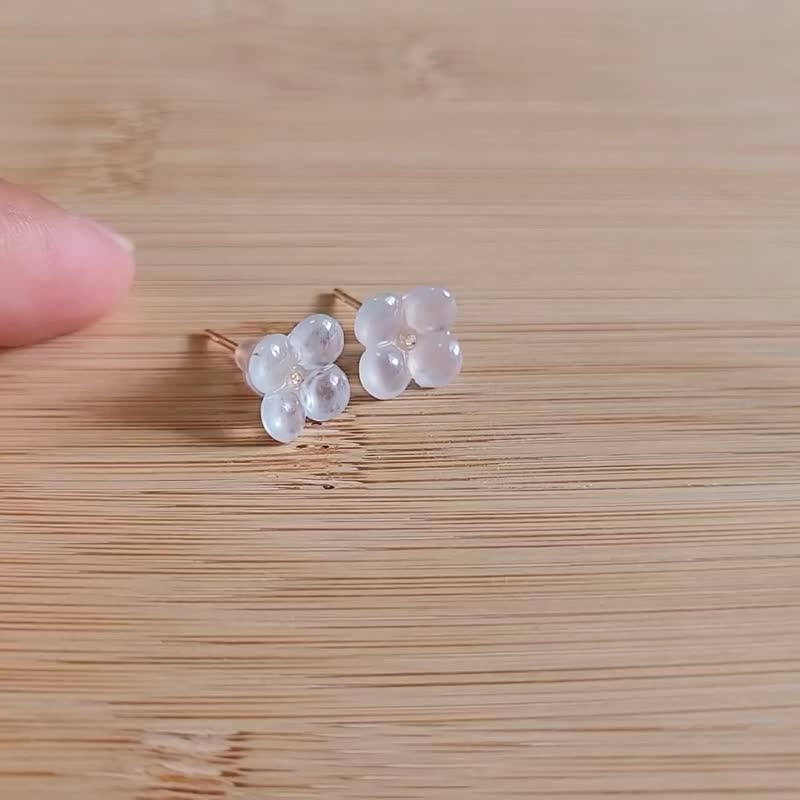 亲翠 天然翡翠 高冰白冰底透亮桂花耳针 - 耳环/耳夹 - 玉石 白色