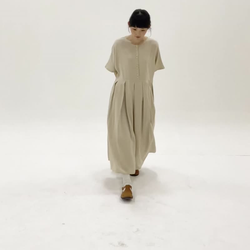 【HotSummer】百褶长裙 前排扣连衣裙 - 米色 - 洋装/连衣裙 - 棉．麻 卡其色