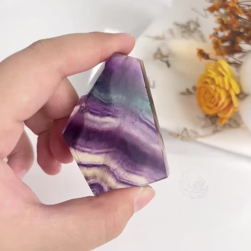紫千层 萤石 山形千层 绝美 七彩 孔雀绿 星空光 IG看更多 - 摆饰 - 水晶 多色
