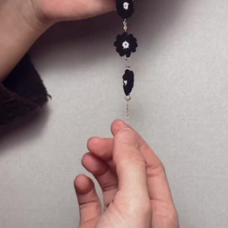 花圈手链   蕾丝 微钩 钩针 立体 串珠 - 手链/手环 - 棉．麻 多色