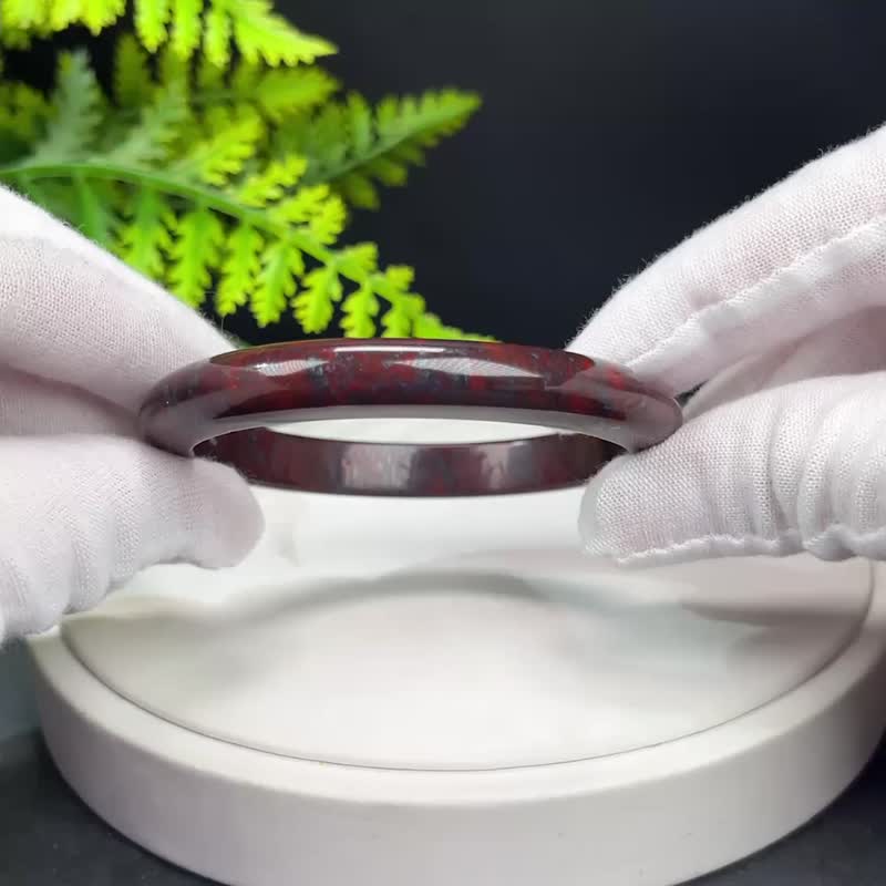 精品 红伊丁石贵妃镯 59MM 深红飘花椭圆手环 提升魅力 增强人缘 - 手链/手环 - 半宝石 红色