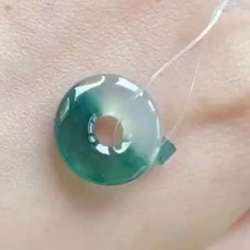 冰种翡翠 天然翡翠 A玉 吊坠 颈链 手链 • 冰种半山水翡翠平安扣 - 手链/手环 - 玉石 蓝色