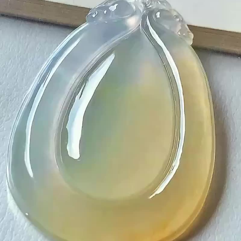 冰种翡翠 天然翡翠 缅甸A玉 花件 • 冰种巨黄福贝翡翠吊坠摆件 - 项链 - 玉石 黄色