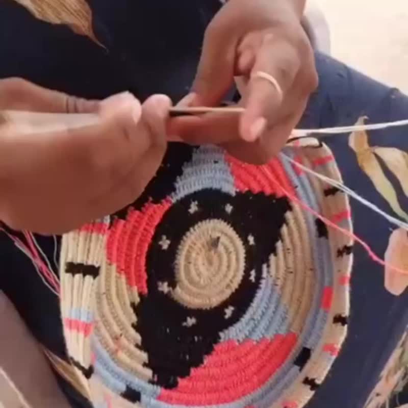 哥伦比亚制 双背法 手提和背带 Wayuu 编织手工包 黑焦奶 - 手提包/手提袋 - 压克力 多色
