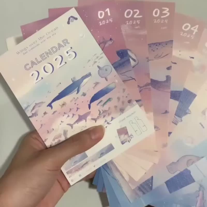 展翅高飞 |台历 2025年台历 明信片日历压克力立牌 - 年历/台历 - 纸 