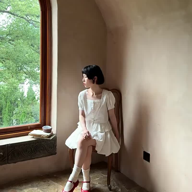 白色 刺繡泡泡袖珠玉襯衫 復古花邊方領上衣 - 女装衬衫 - 棉 白色