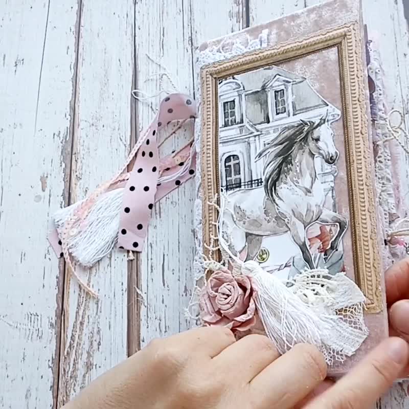Horse junk journal handmade Lace roses dairy Cottage life notebook - 笔记本/手帐 - 纸 粉红色