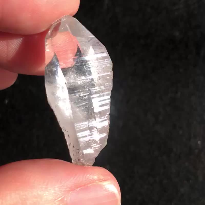 喜马拉雅 千层隐山 电路板 水晶 全透体彩虹 双尖 印记 白水晶簇 - 摆饰 - 水晶 透明