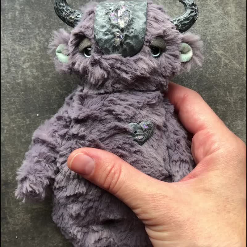 The Lonely Moon Spirit | original plush toy cute fantasy creatures - 玩偶/公仔 - 其他材质 灰色