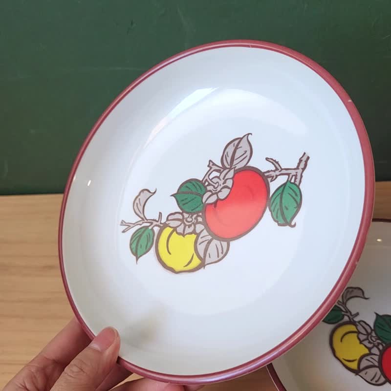 【北极二手杂货】新三美耐皿 SHIN SAN 台湾制 怀旧水 - 盘子/餐盘/盘架 - 瓷 白色