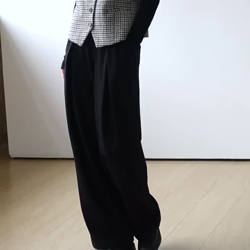 黑色 3色 金线裤 毛边压褶金线宽松慵懒垂坠感休闲宽裤 中性款 - 女装长裤 - 聚酯纤维 黑色