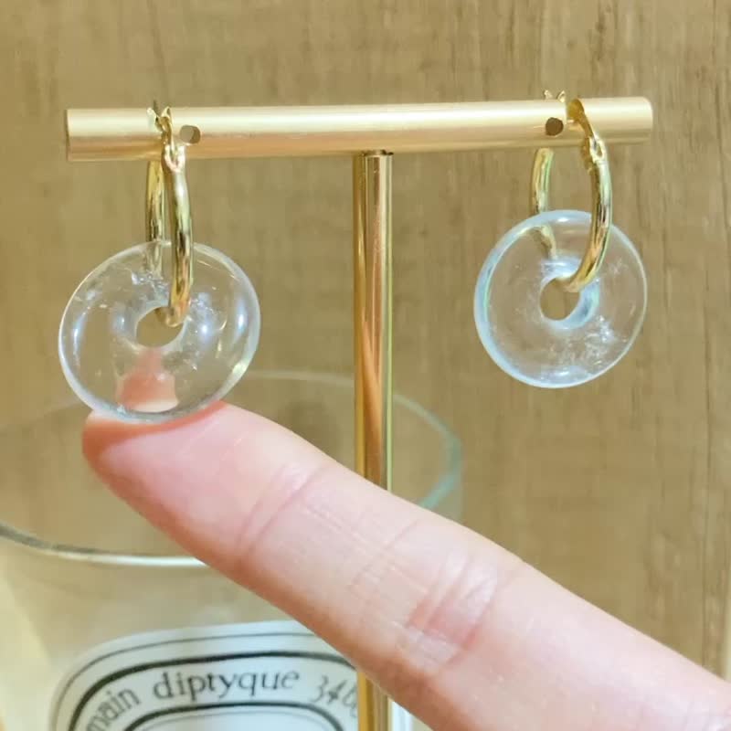 【清透微光】925纯银耳圈 白水晶/蓝砂石 - 耳环/耳夹 - 纯银 蓝色