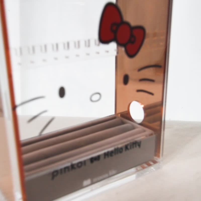 展示品/福利品 Pinkoi x Hello Kitty 联名款玫瑰金 防尘饰品耳环 - 收纳用品 - 压克力 金色