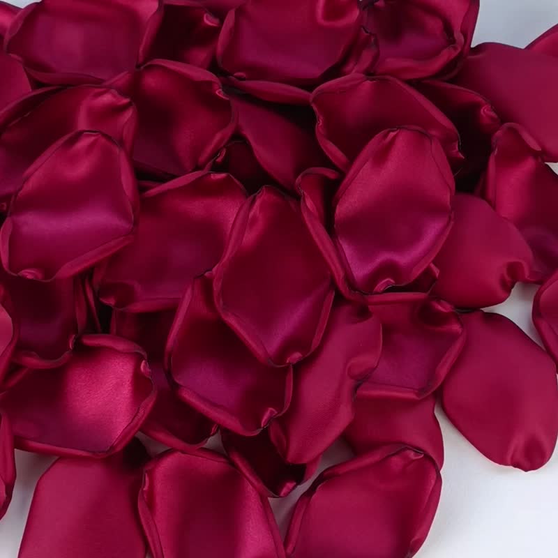 Wine flower petals Burgundy table decor Maroon wedding petals Flower girl baske - 干燥花/捧花 - 丝．绢 